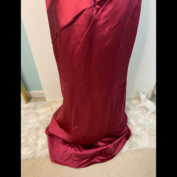 WHITE by Vera Wang Gown size 8 NWT - Picture 8 of 16